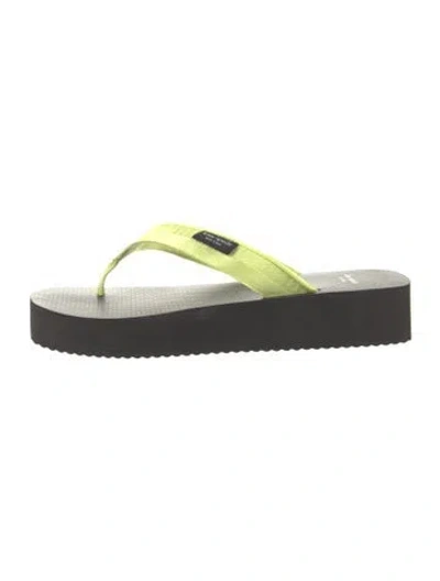 Pre-owned Kate Spade Flip Flops In Black