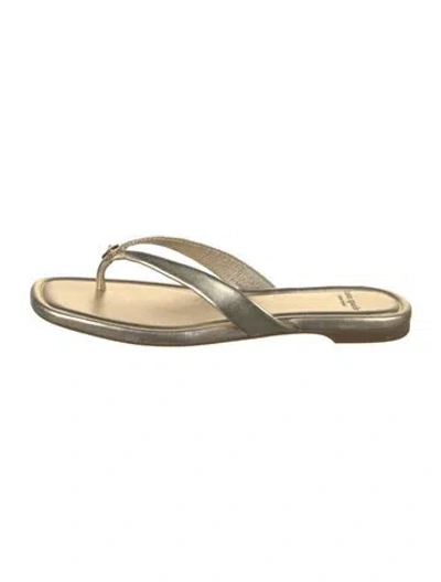 Pre-owned Kate Spade Leather Flip Flops In Gold/metallic