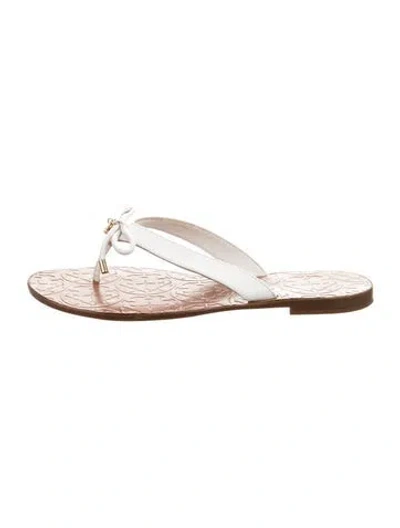 Pre-owned Kate Spade Leather Graphic Print Flip Flops In White