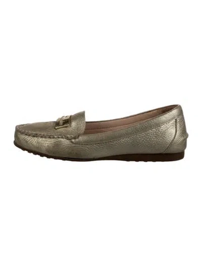 Pre-owned Kate Spade Leather Loafers In Gold