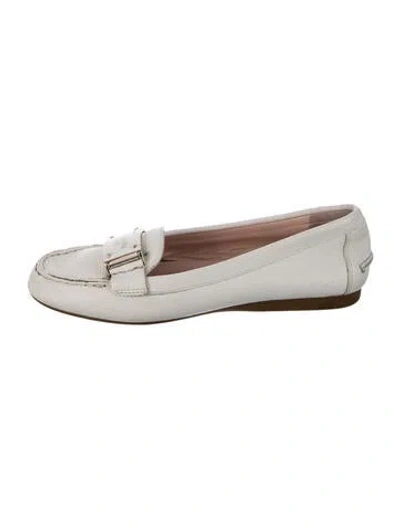 Pre-owned Kate Spade Leather Loafers In White