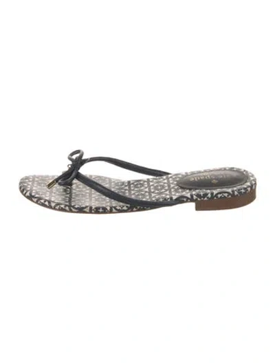 Pre-owned Kate Spade Leather Printed Flip Flops In Black