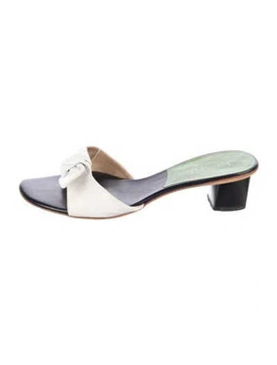 Pre-owned Kate Spade Leather Sandals In White