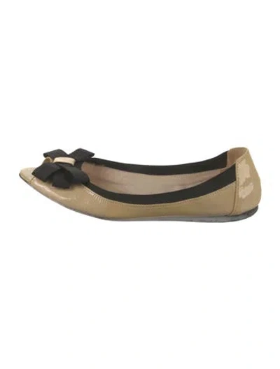 Pre-owned Kate Spade Patent Leather Bow Accents Ballet Flats In Neutral