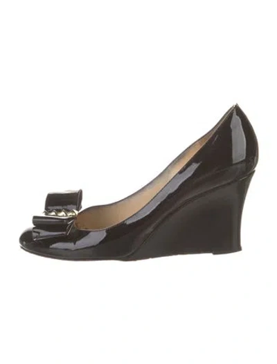 Pre-owned Kate Spade Patent Leather Bow Accents Pumps In Black