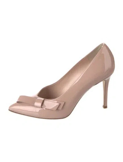 Pre-owned Kate Spade Patent Leather Bow Accents Pumps In Neutral