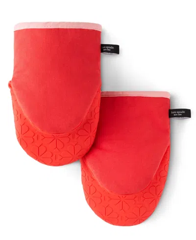 Kate Spade Spade Flower Soft Silicone Mini Mitt Set, 5.5" X 8" In Red