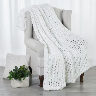 Kathy Ireland Chunky Chenille Plush Throw - 50" X 60" In White