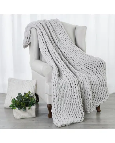 Kathy Ireland Chunky Knit Chenille Throw In Gray