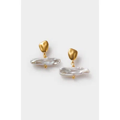 Katie Loxton Sol Pearl T-bar Earrings In Gold