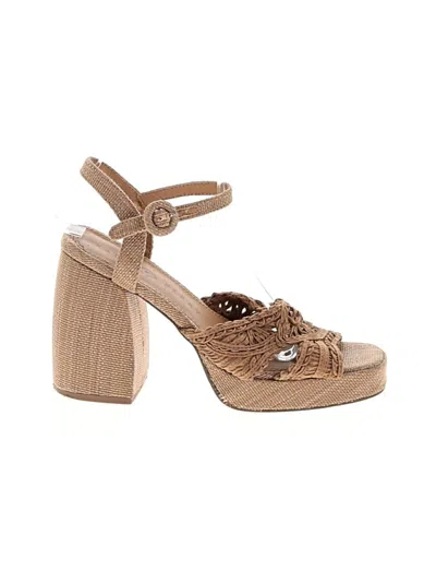 Pre-owned Katy Perry Sandals In Tan