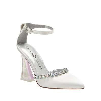 Katy Perry The Lookerr Closed Toe Pump In White