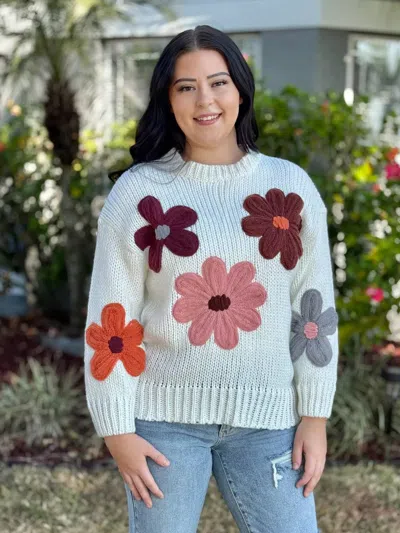 Katydid Coming Up Daisies Sweater In White In Metallic