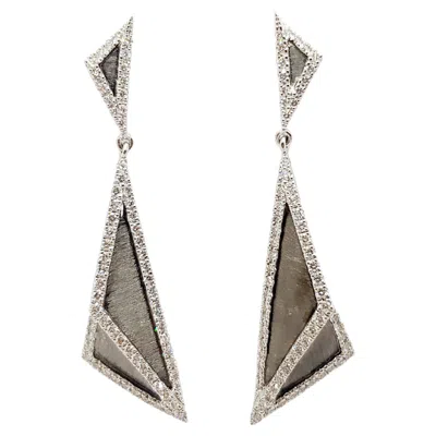Pre-owned Kavant & Sharart Diamond Earrings Set In 18 Karat White Gold Settings By
