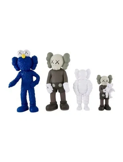 Pre-owned Kaws 4-piece 2021 Family Open Edition (brown) Figure Set