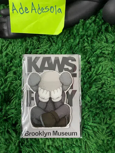 Pre-owned Kaws Magnet Separated In Grey