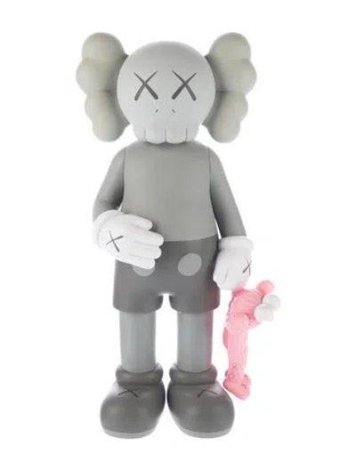 Pre-owned Kaws Share Open Edition Vinyl Figure In Grey