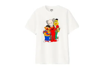Pre-owned Kaws X Uniqlo X Sesame Street Group Tee Shirt In White