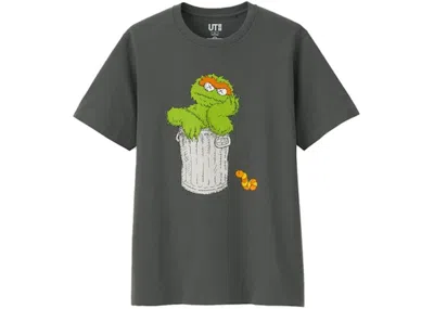 Pre-owned Kaws X Uniqlo X Sesame Street Oscar The Grouch Tee Shirt (japanese Sizing) In Gray