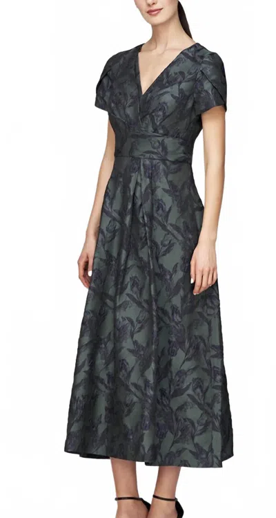 Kay Unger Mirabel Tea Length Dress In Emerald In Black