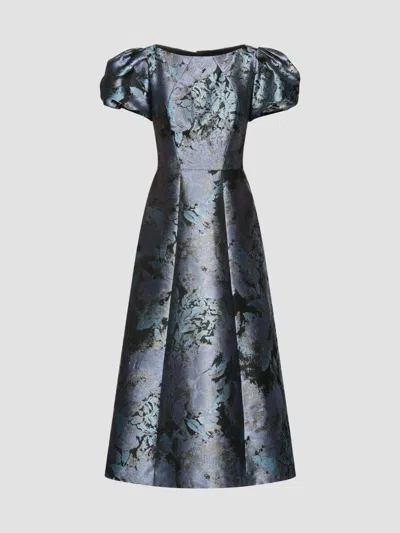 Kay Unger Jennifer Jacqaurd Tea-length Cocktail Dress In Silver
