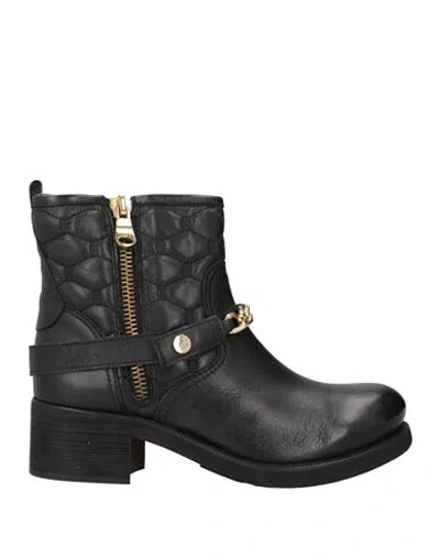 Keb Woman Ankle Boots Black Size 5 Leather