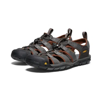Keen Men's Clearwater Cnx Shoes In Raven/tortoise Shell In Brown