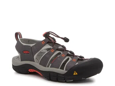 Keen Newport H2 Sandal In Gray