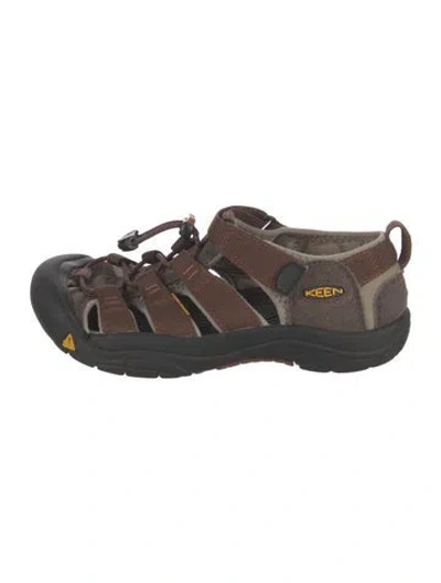 Pre-owned Keen Suede Flats In Neutrals