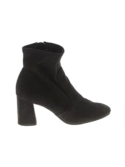 Pre-owned Kelly & Katie Ankle Boots In Black