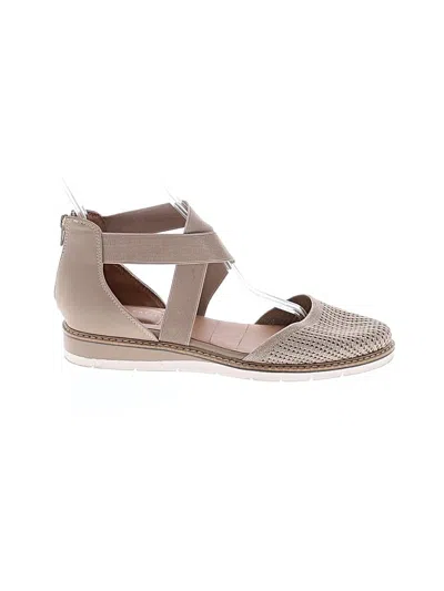 Pre-owned Kelly & Katie Flats In Tan