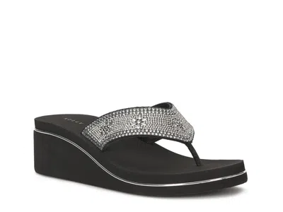 Kelly & Katie Gaela Wedge Sandal In Multi