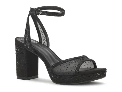 Kelly & Katie Haiven Platform Sandal In Black