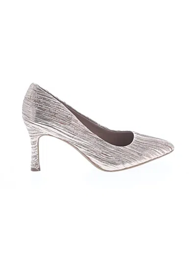 Pre-owned Kelly & Katie Heels In Pink