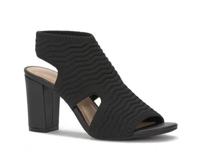 Kelly & Katie Holynn Sandal In Black
