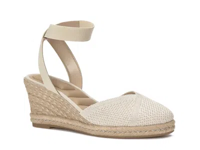 Kelly & Katie Kipsie Wedge Pump In White