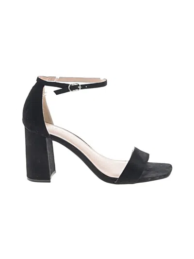 Pre-owned Kelly & Katie Sandals In Black