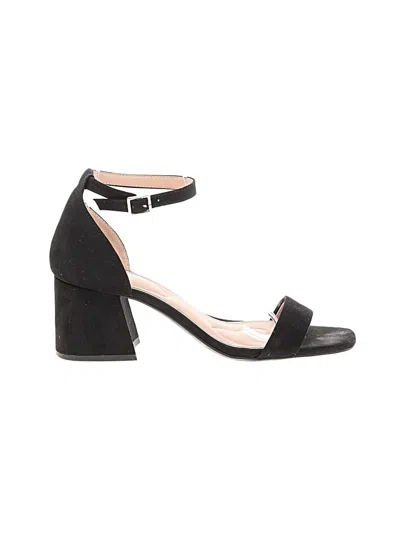 Pre-owned Kelly & Katie Sandals In Black