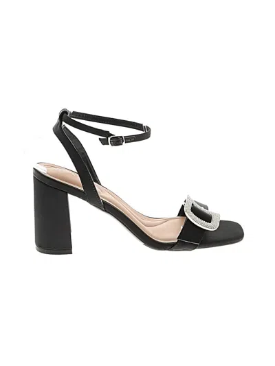 Pre-owned Kelly & Katie Sandals In Black