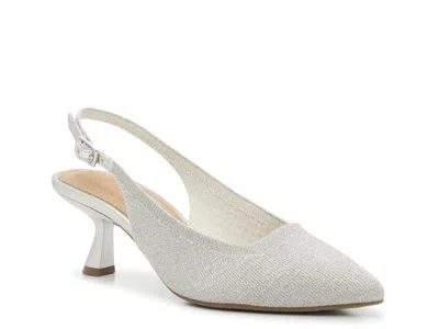 Kelly & Katie Zaria Pump In Silver