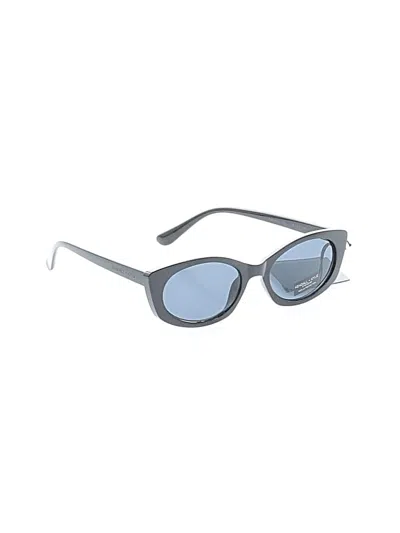 Kendall & Kylie Sunglasses In Black