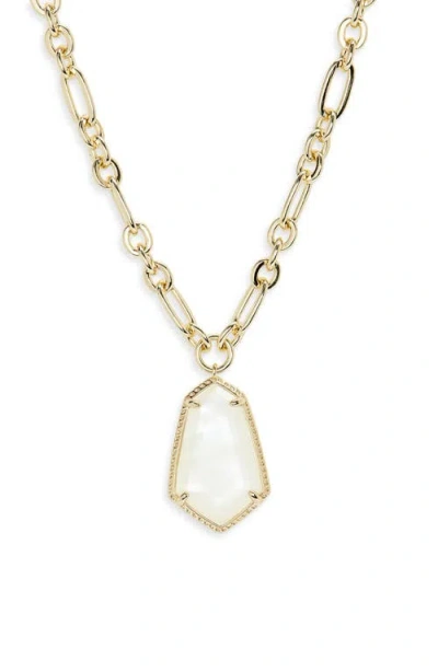 Kendra Scott Alexandria Pendant Necklace In Gold
