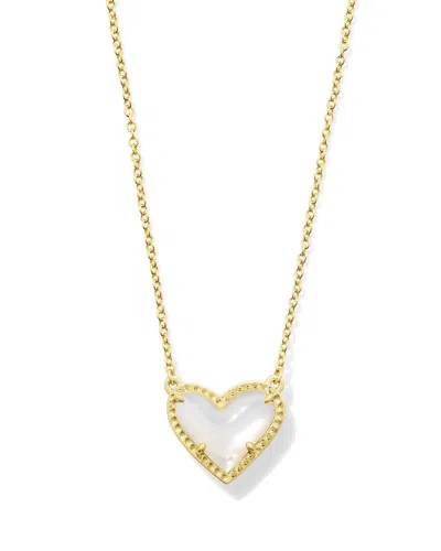 Kendra Scott Ari Heart Pendant Necklace In Ivory In Multi