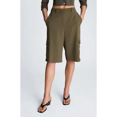 Kenneth Cole Cargo Pocket Walking Shorts In Green