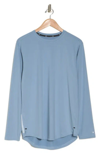 Kenneth Cole Long Sleeve Active T-shirt In Light Sky