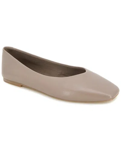 Kenneth Cole New York Johanna Leather Flat