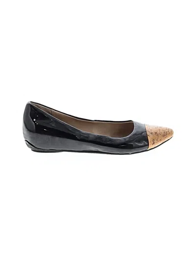 Pre-owned Kenneth Cole Reaction Flats In Black