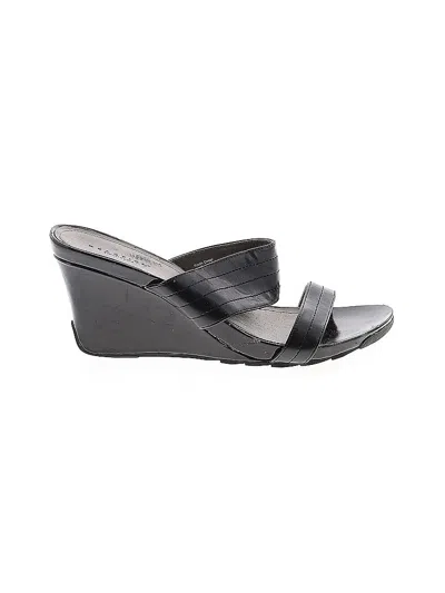 Pre-owned Kenneth Cole Reaction Wedges In Black