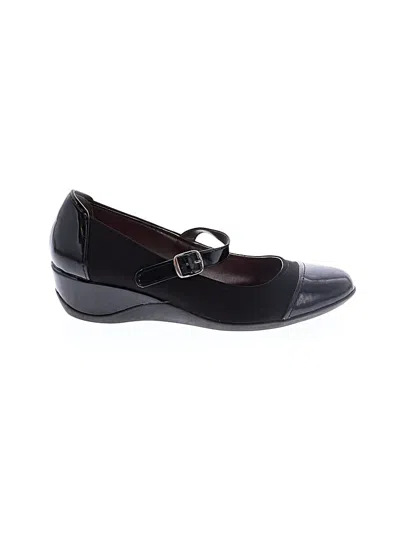 Pre-owned Kenneth Cole Reaction Wedges In Black