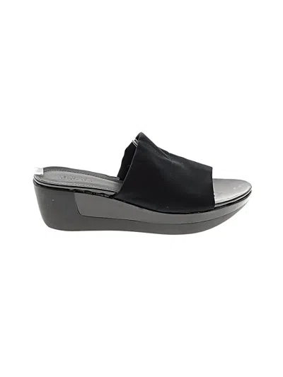 Pre-owned Kenneth Cole Reaction Wedges In Black